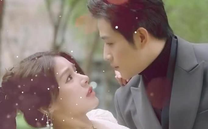 闪婚后成了满级大佬的心尖宠封面图