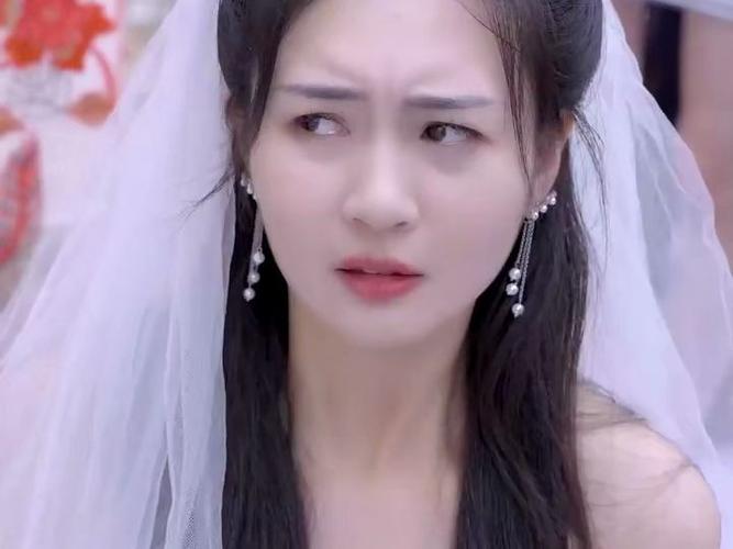 虐爱成瘾：霸总不肯放过我封面图