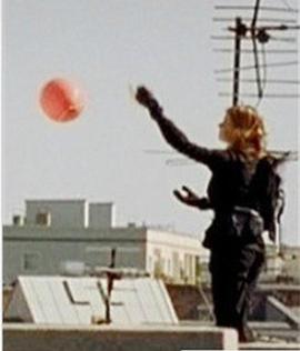 屋顶的浪漫封面图